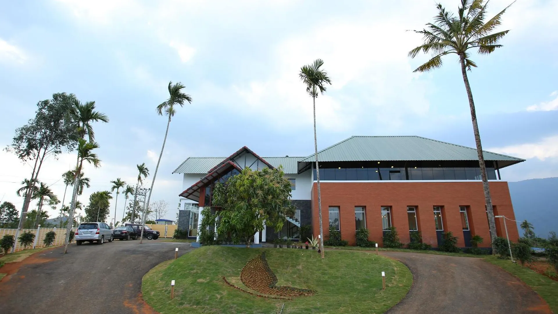 The Leaf Munnar Hotel Resort