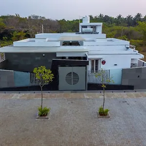 s-r-pool-suites.mysorehotels.org/
