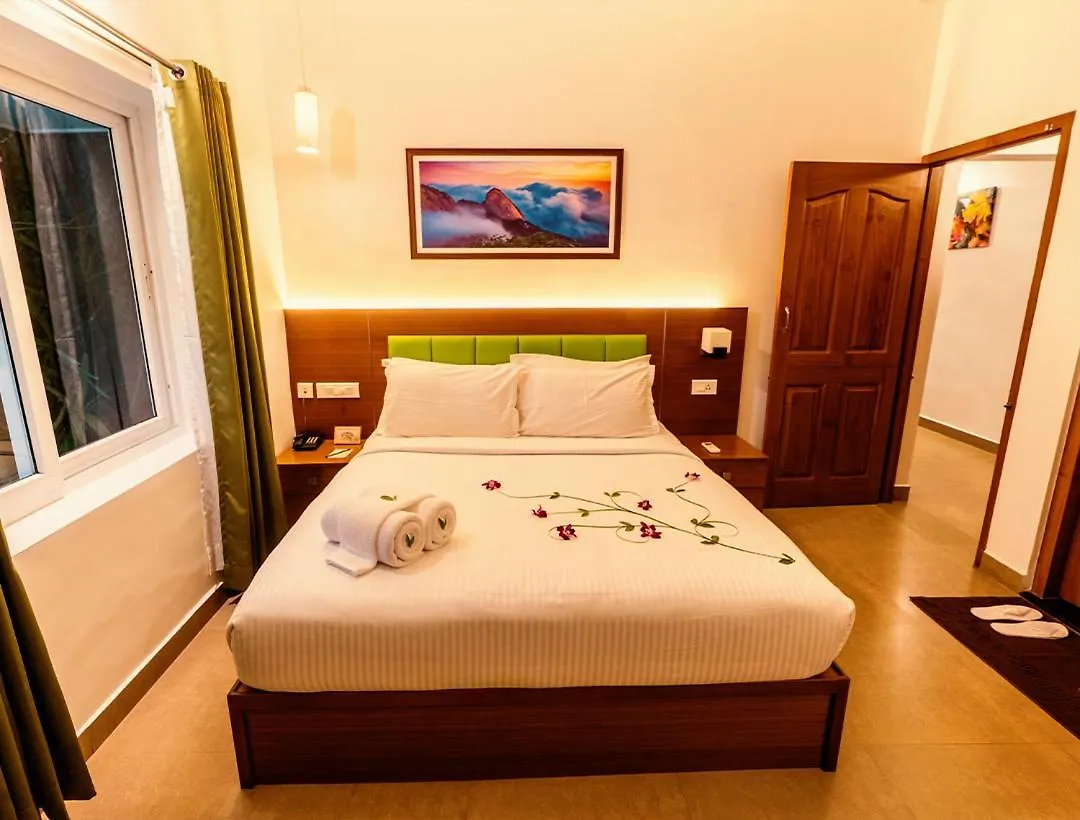 ***** Resort Hotel The Leaf Munnar India